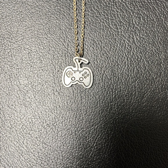 Xbox Gaming Necklace 🎮 - Picture 2 of 3
